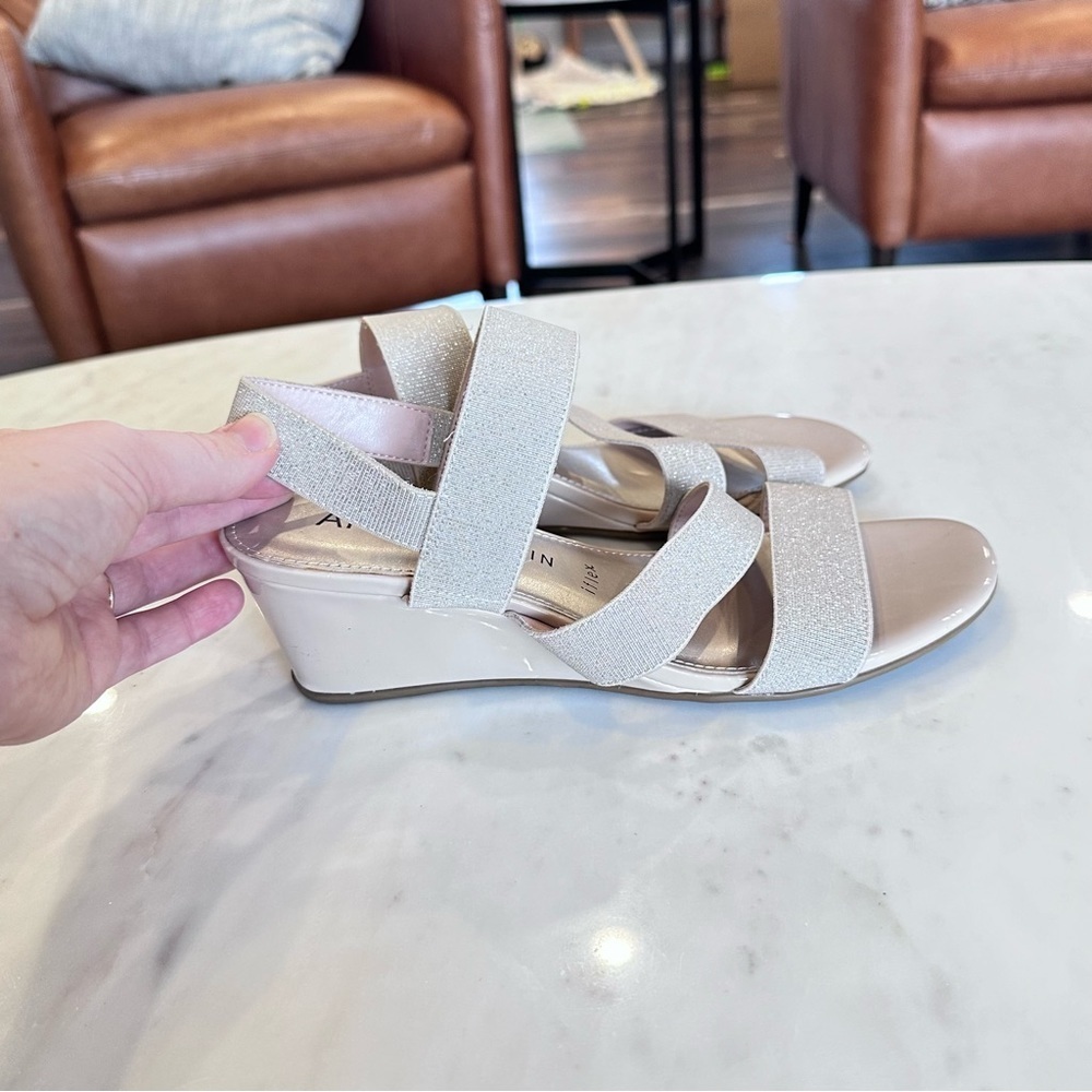 Anne Klein Blessings Wedge Blush Cream Sparkle Comfort Sandal Women's Size 9 - Picture 2 of 8
